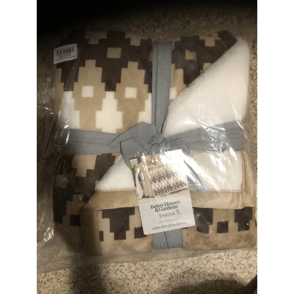Better Homes & Gardens Oversized Velvet Plush Throw/Blanket Beige Aztec 50x72